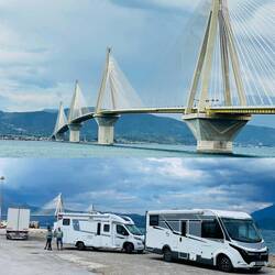 ..die Fähre fährt ca. alle 30min und kostet uns €12.-über die Brücke wäre es doppelt so teuer..