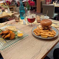 Abends das Essen im Hotel genossen