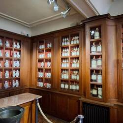 Apotheke