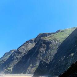 Gras trifft fast auf Meer
