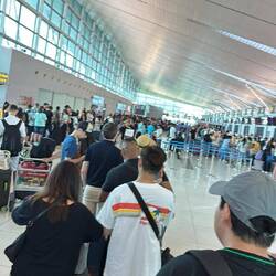 We stood in this queue for 15mins before realising we were in the wrong one...saved us an hour!