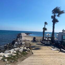 Das erinnert an Werner der immer ein Platz zum parkieren findet🤣🤣