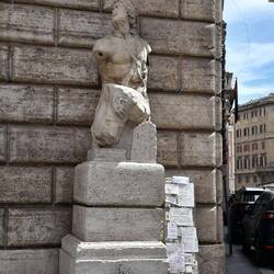 "Pasquino è destinato ai nobili..."