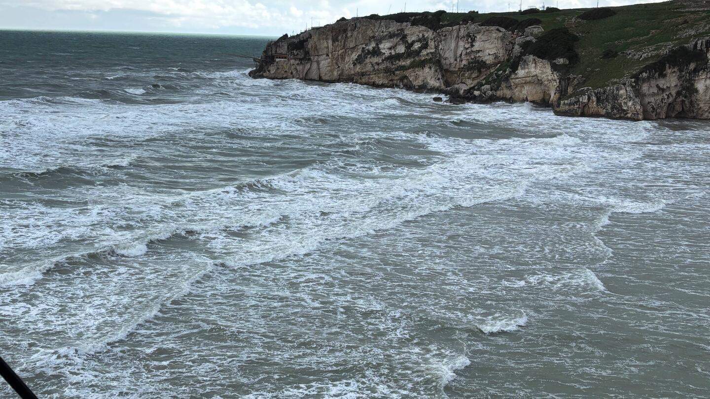 Da geht dann schon ordentlich Sturm, wenn die Wellen so reinkommen