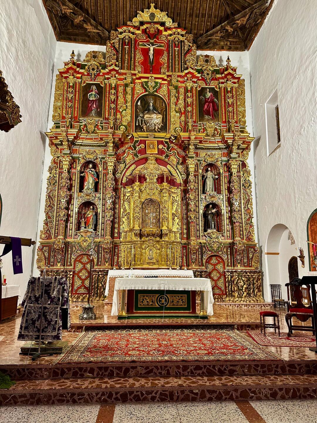 Inside the church in Cańar for the rehearsal
