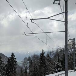 Oberleitung der Strecke Montreux - Rochers de Naye