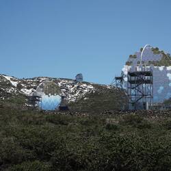Noch unterhalb des Gipfels das internationale Observatorium..