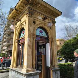 Kiosk, nein Büchertauschhäuschen