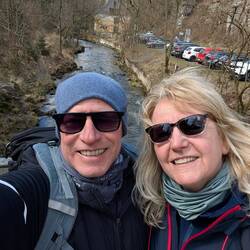 Parkplatz gefunden, heutiges Ziel die Idagrotte