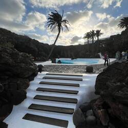 Aufgang von der Höhle zum Pool