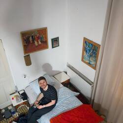 Endlich in der Unterkunft angekommen, nach einem kleinen snack in der Medina ist Zeit fürs Bett😴