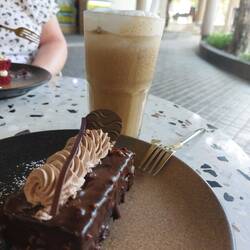 Tradition: mindestens einmal Kaffee und Kuchen aus hauseigener Herstellung im hoteleigenen Café