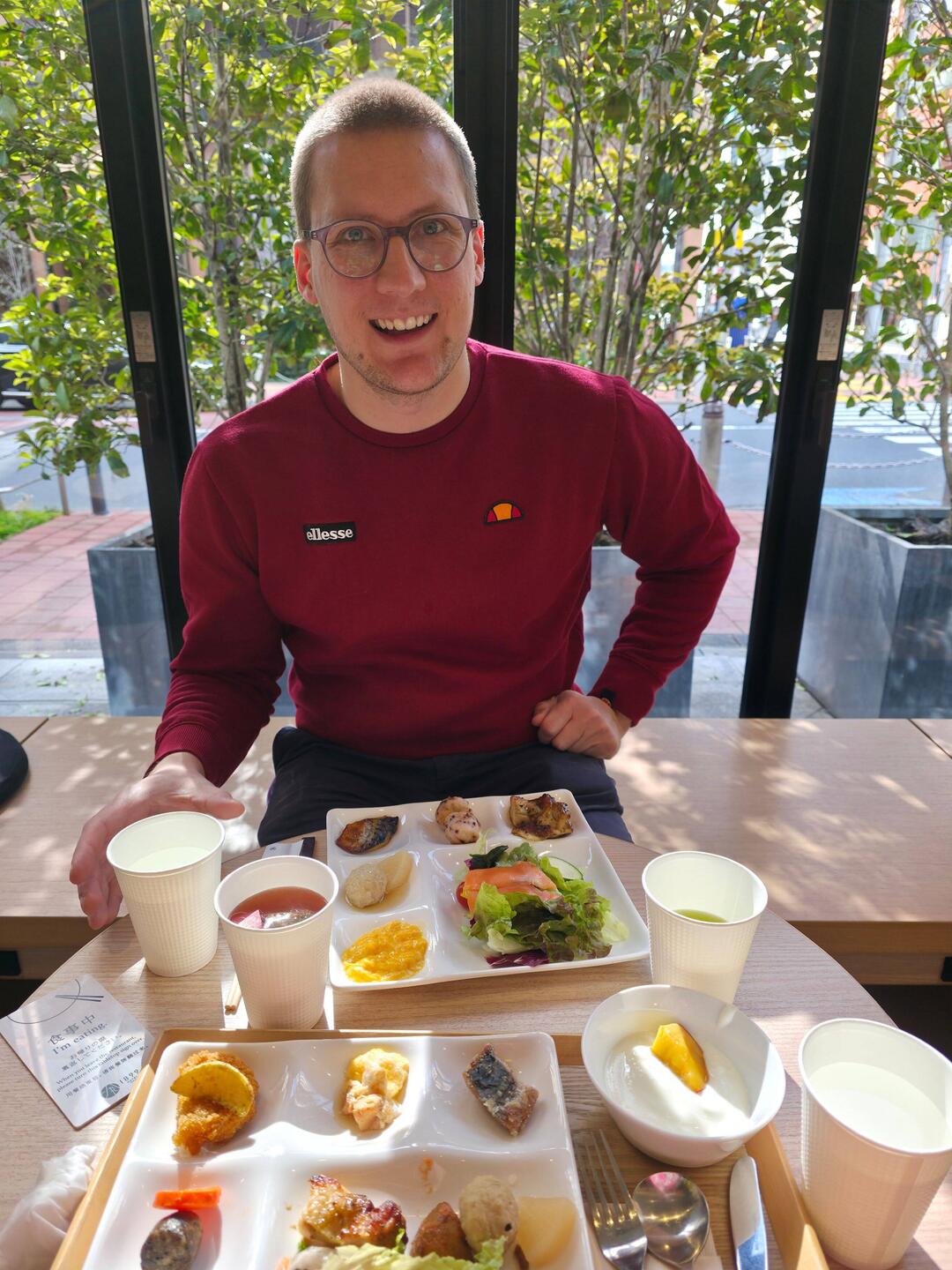 Frühstück im Hotel - wir sind in einem Tee Hotel und alles ist danach ausgerichtet