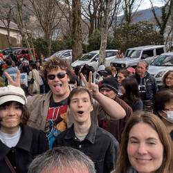 Die Stimmung war trotz 50 min Wartezeit ungebrochen energetisch