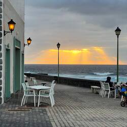 Promenade vor unserem Haus mit Abendstimmung