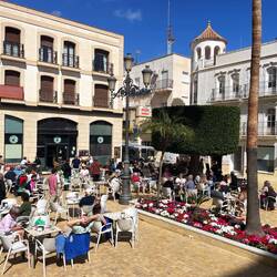 Plaça Major, der Hautplatz direkt vor der Kirche