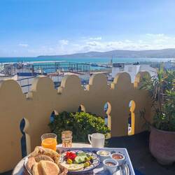 1. Marrokanisches Frühstück und das mit Meerblick☕🥰