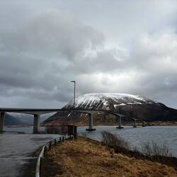 j'ai du faire du stop pour passer le pont car trop de vent