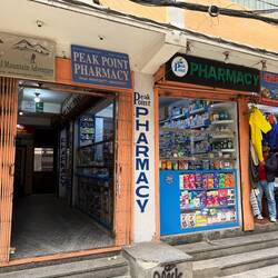 In der Pharmacy haben wir uns mit Diamox (Medikament gegen Höhenkrankheit) versorgt