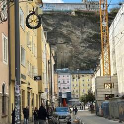 Museum der Moderne - ziemlich weit am Abgrund