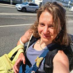 ig muess ufpasse dassi bir Musig nid luut mitsinge wie im Outo 😂