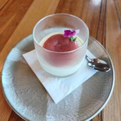 Pannacotta mit Rhabarber.. sowas von fein!