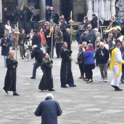 The beginning of the procession info the plaza.