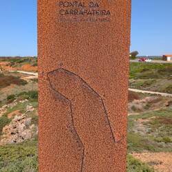 Es hat mind. 6 dieser Pfeiler gebraucht, um zu kapieren, dass das eine Wegübersicht sein soll🙈😅