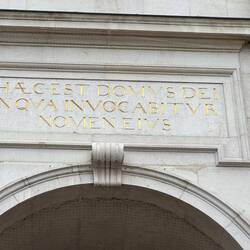 Dies ist das Haus Gottes, in dem sein Name angerufen wird ...