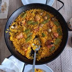 Paella mit 🐌🐌, für uns etwas gewöhnungsbedürftig 🤓, trotzdem lecker