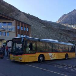 Der Postbus ins Hotel