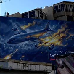 "Sie werden nach dem Tod in Sicherheit sein" steht kryptisch unter dem Wandbild einer US Air Force.