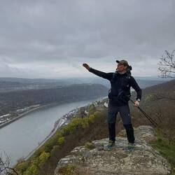 Das wäre die Stelle für seine goldene Statue😃