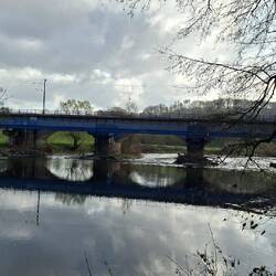 Eine von vielen Bahnbrücken über die Sieg.