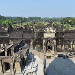 Looking down to 2nd level