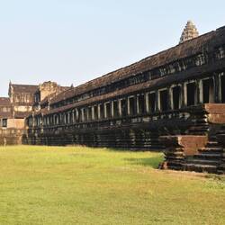 Long "hallway" along the perimeter that houses the bas reliefs