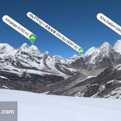 ...aber von hier aus schon erster Blick auf einen 8000er - Cho Oyu