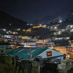 Nächtliche Aussicht auf Namche