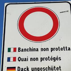 Deck ungeschützt sollte es wohl heißen 😂😂