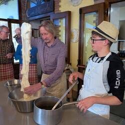 Mozzarella-making class at the Agriturismo