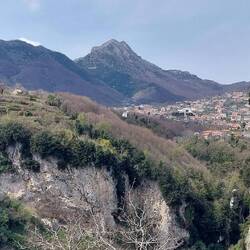 View back to Pianillo and the Tre Calli mountain behind it
