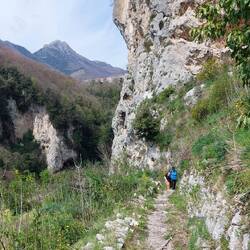 Walking along the other side of Pino Gorge