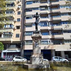 Monumento a Cervantes = Autor von "Don Quijote" - verbindet Realismus und Impressionismus