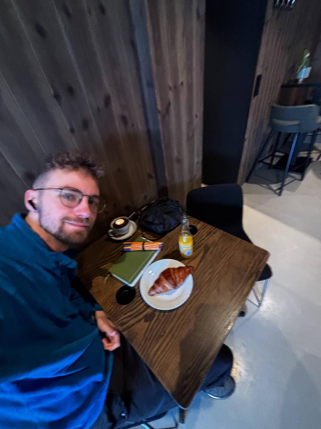 Petit déjeuner à 13h