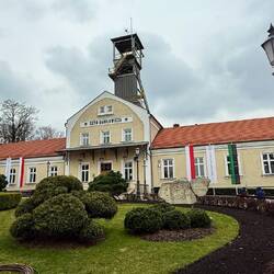 Salzmine mit Förderturm