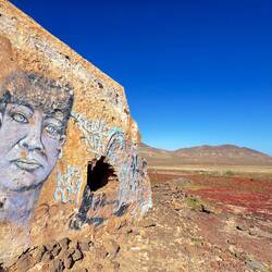 Ruine in der ausgeräumten Landschaft