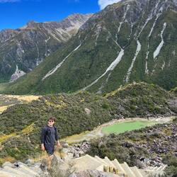 Blue Lakes (heutzutage grün durch Algen und weil kein frisches Gletscherwasser mehr hineinströmt)