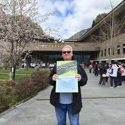 Look I earned a certificate 😳