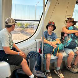 Im Sky Train unterwegs zum Terminal 4...