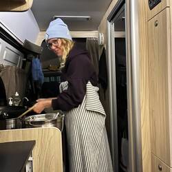 Abwaschen und Frieren